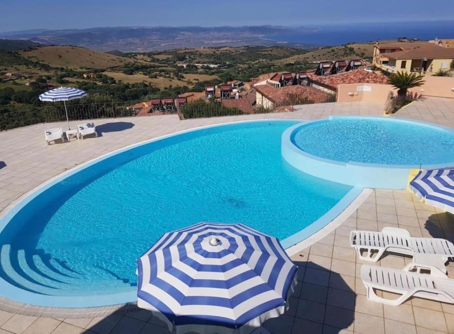 Casa Smeralda - Piscina E Vista Sul Mare! Trinita d'Agultu e Vignola ภายนอก รูปภาพ