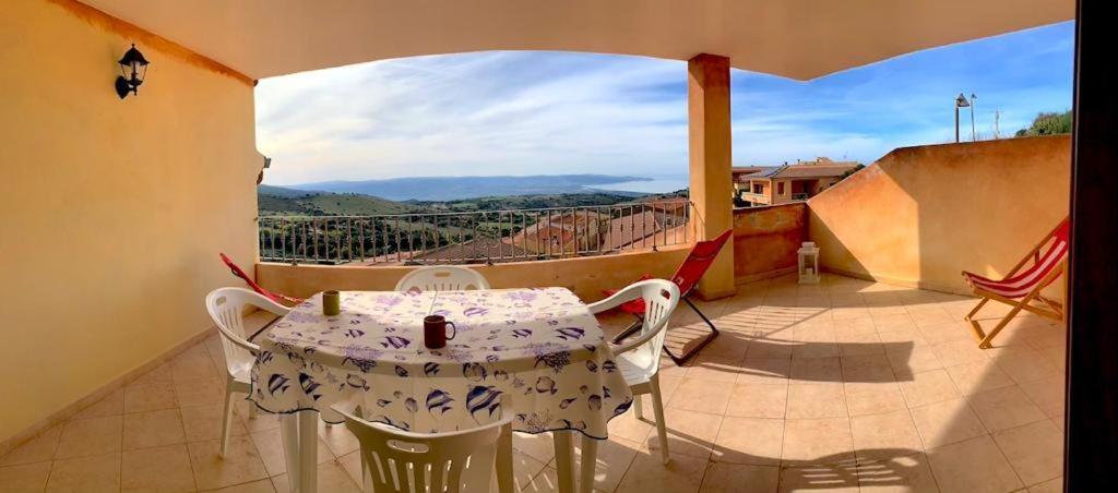 Casa Smeralda - Piscina E Vista Sul Mare! Trinita d'Agultu e Vignola ภายนอก รูปภาพ